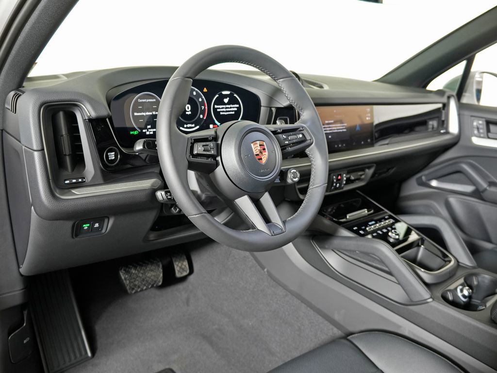 Used 2026 Porsche Cayenne AWD/4WD image 4