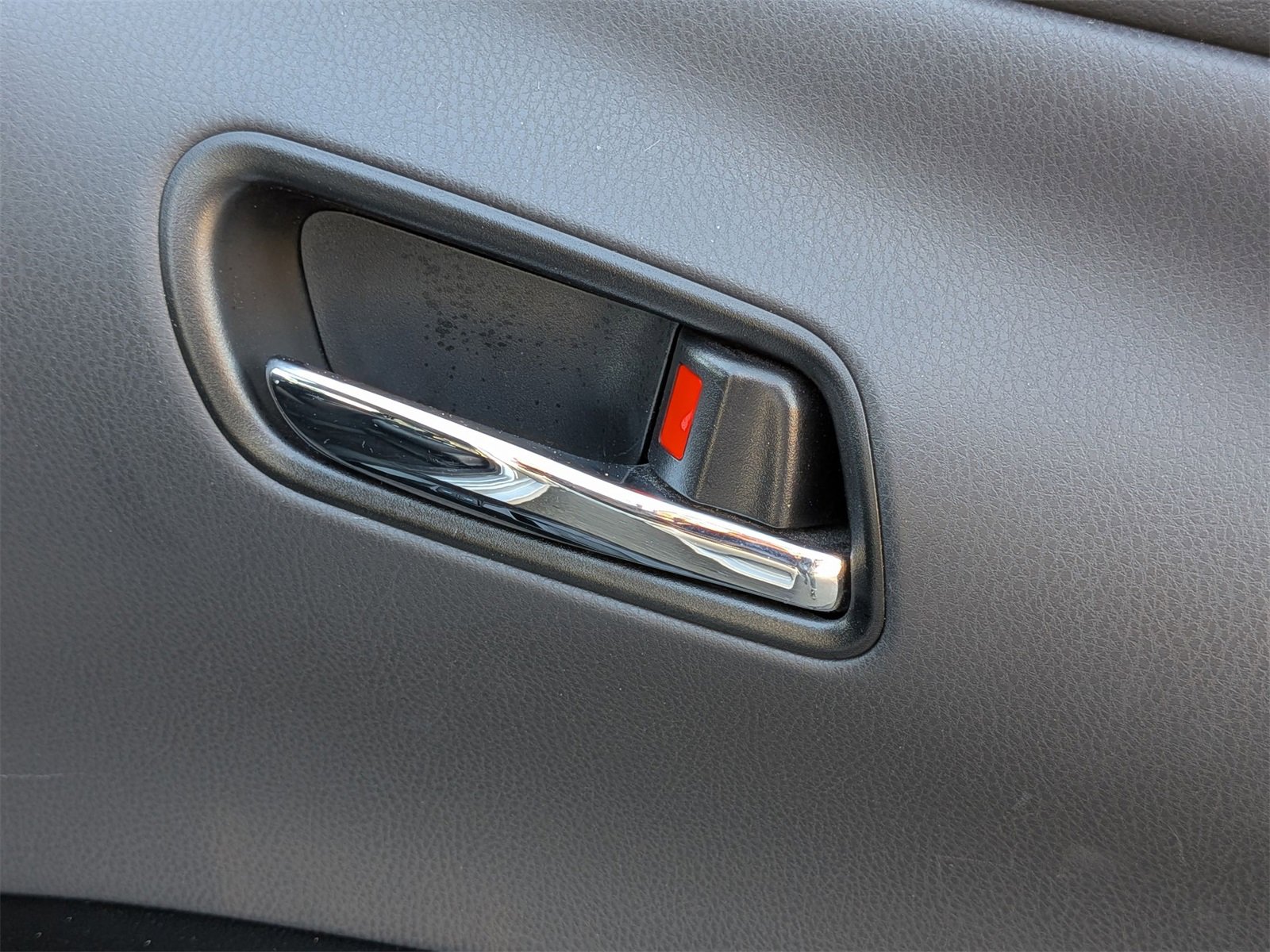 Used 2021 Toyota Prius XLE image 34