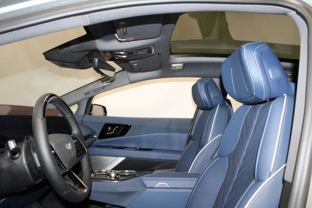 New 2026 Cadillac Optiq Sport 2 AWD/4WD image 6