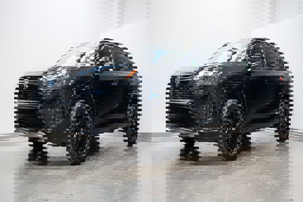 Certified 2024 Toyota RAV4 SE image 3