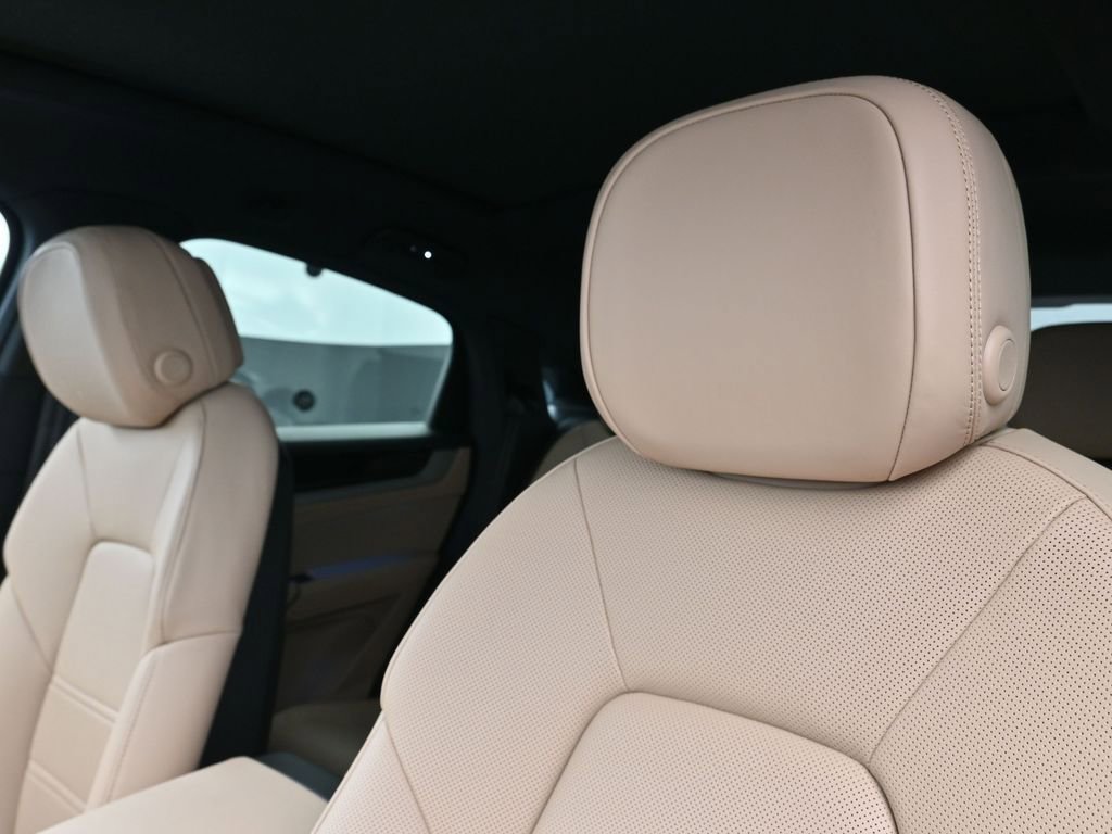 New 2026 Porsche Cayenne S image 16