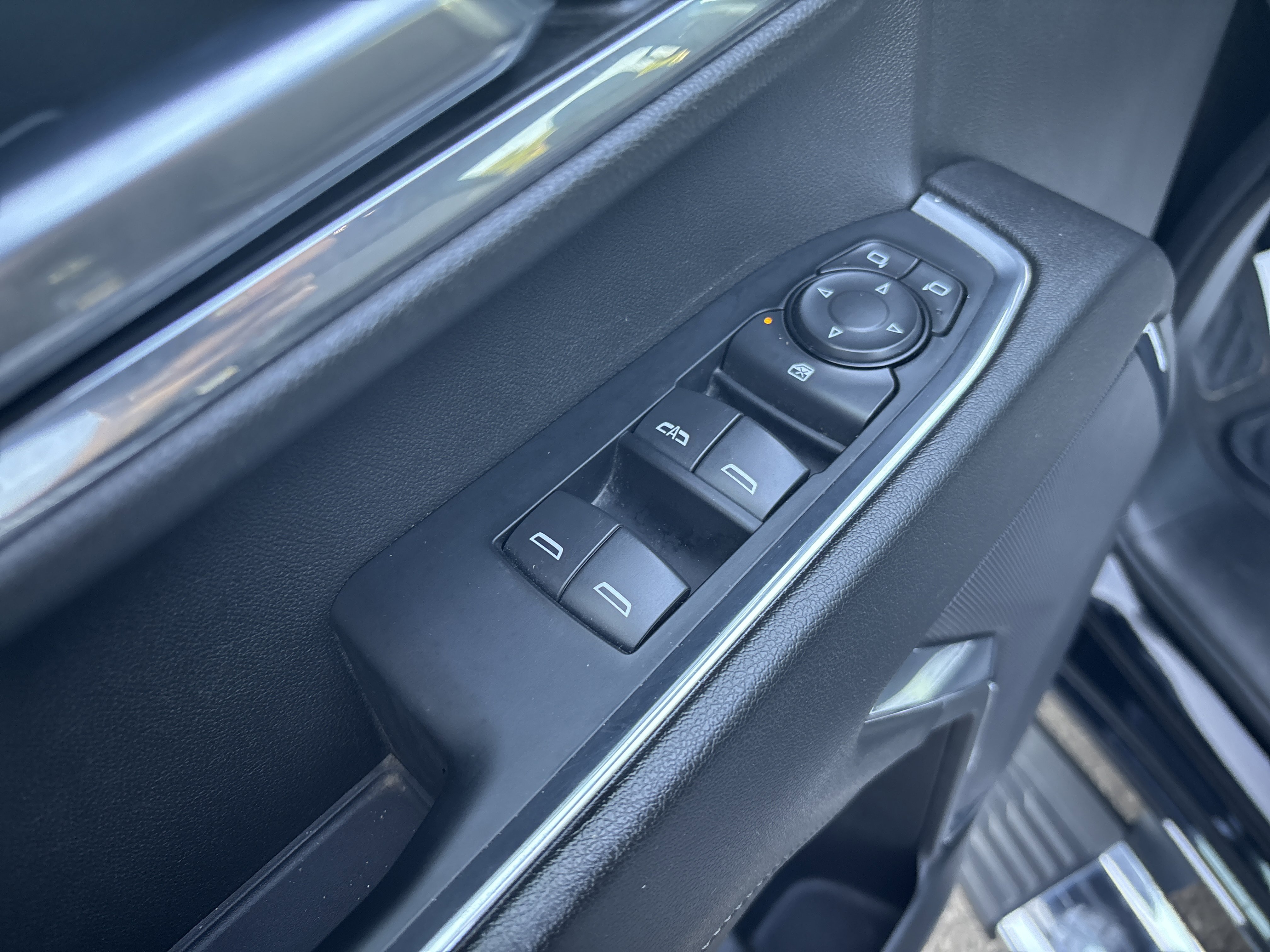 Used 2024 Chevrolet Silverado 2500 LT image 17