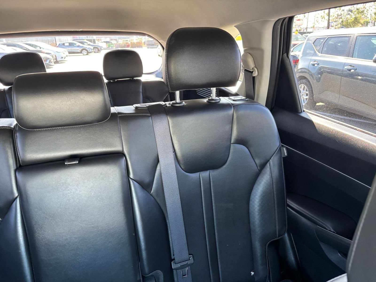 Used 2024 Kia Sorento S AWD/4WD image 34