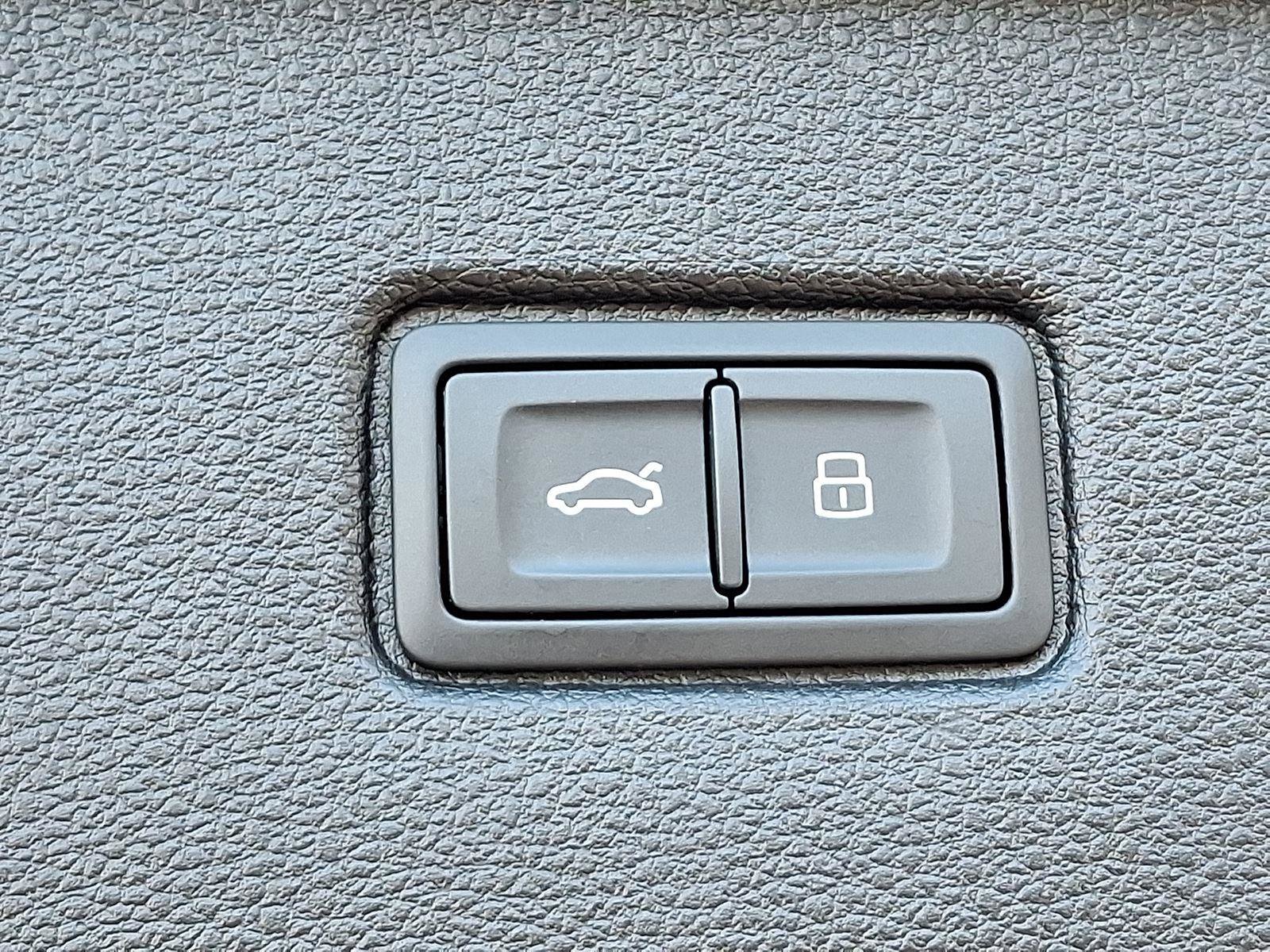 Used 2023 Audi Q7 Premium Plus w/ Premium Plus Package image 30