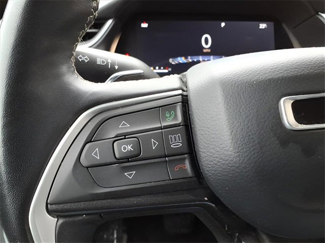 Used 2021 Jeep Grand Cherokee L Laredo image 14