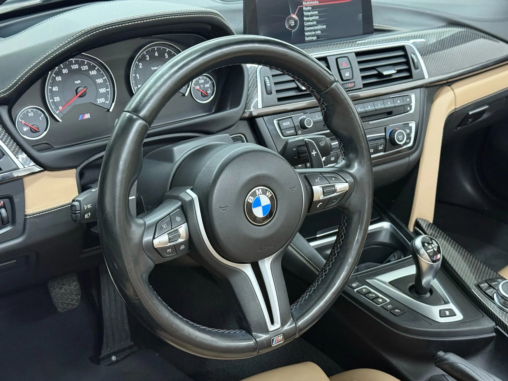 Used 2016 BMW M4 Convertible image 24