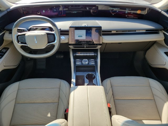 Used 2024 Lincoln Nautilus Premier AWD/4WD image 25