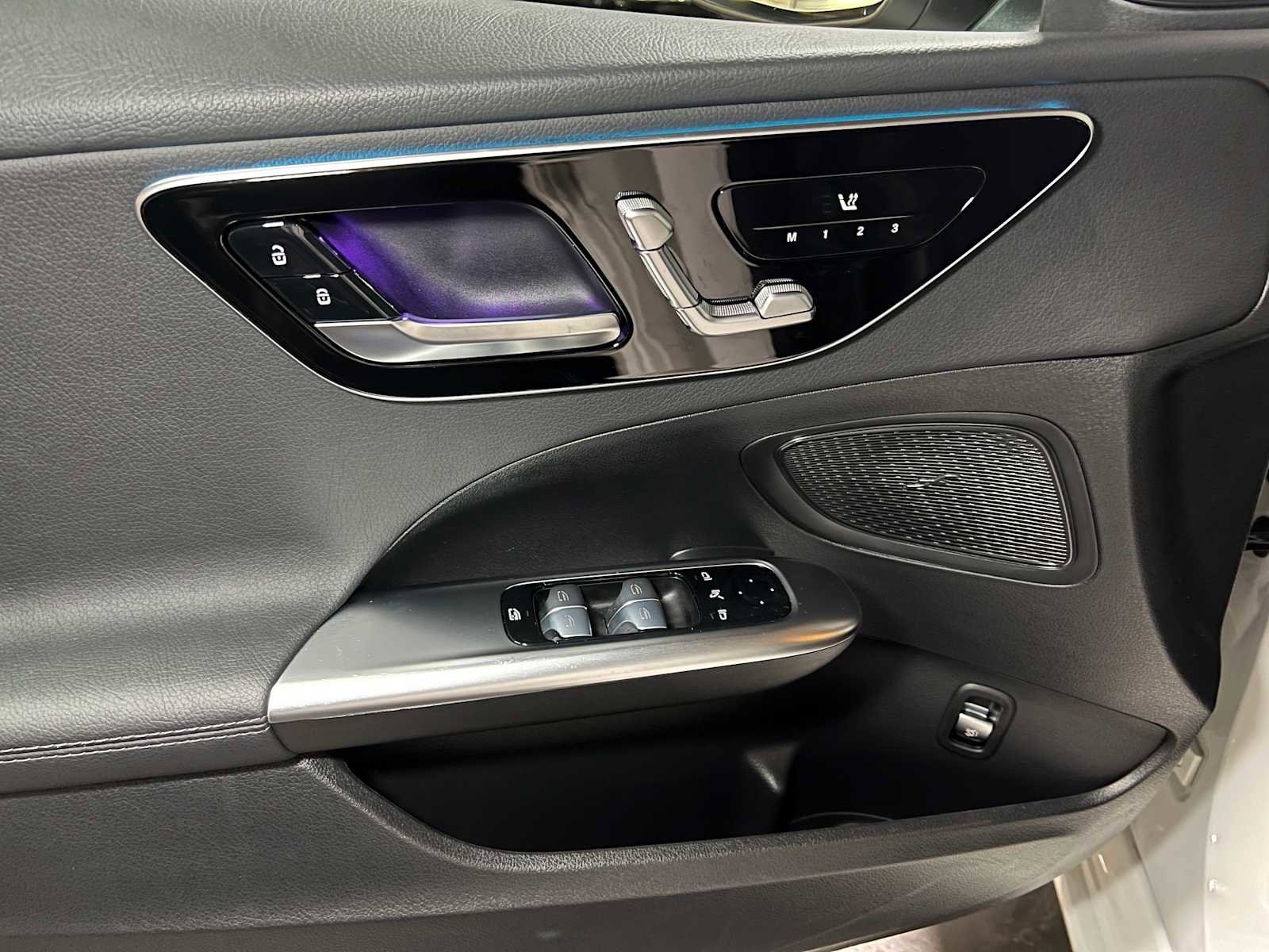 Used 2025 Mercedes-Benz C 300 Sedan image 21