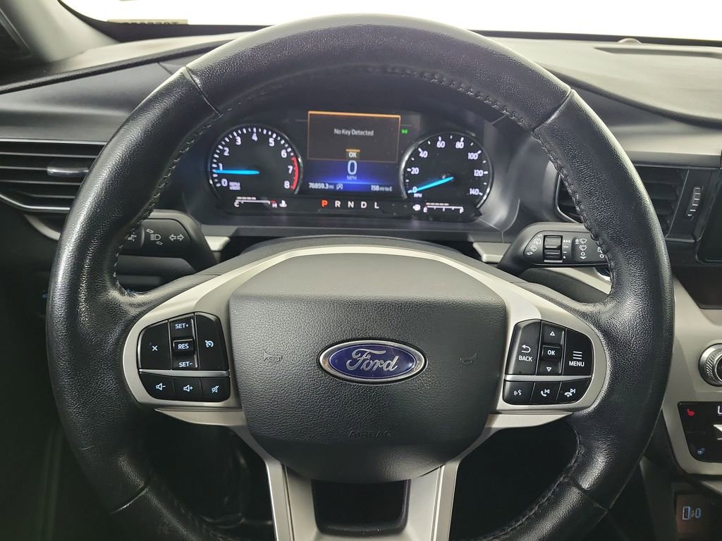 Used 2021 Ford Explorer XLT w/ Equipment Group 202A AWD/4WD image 8