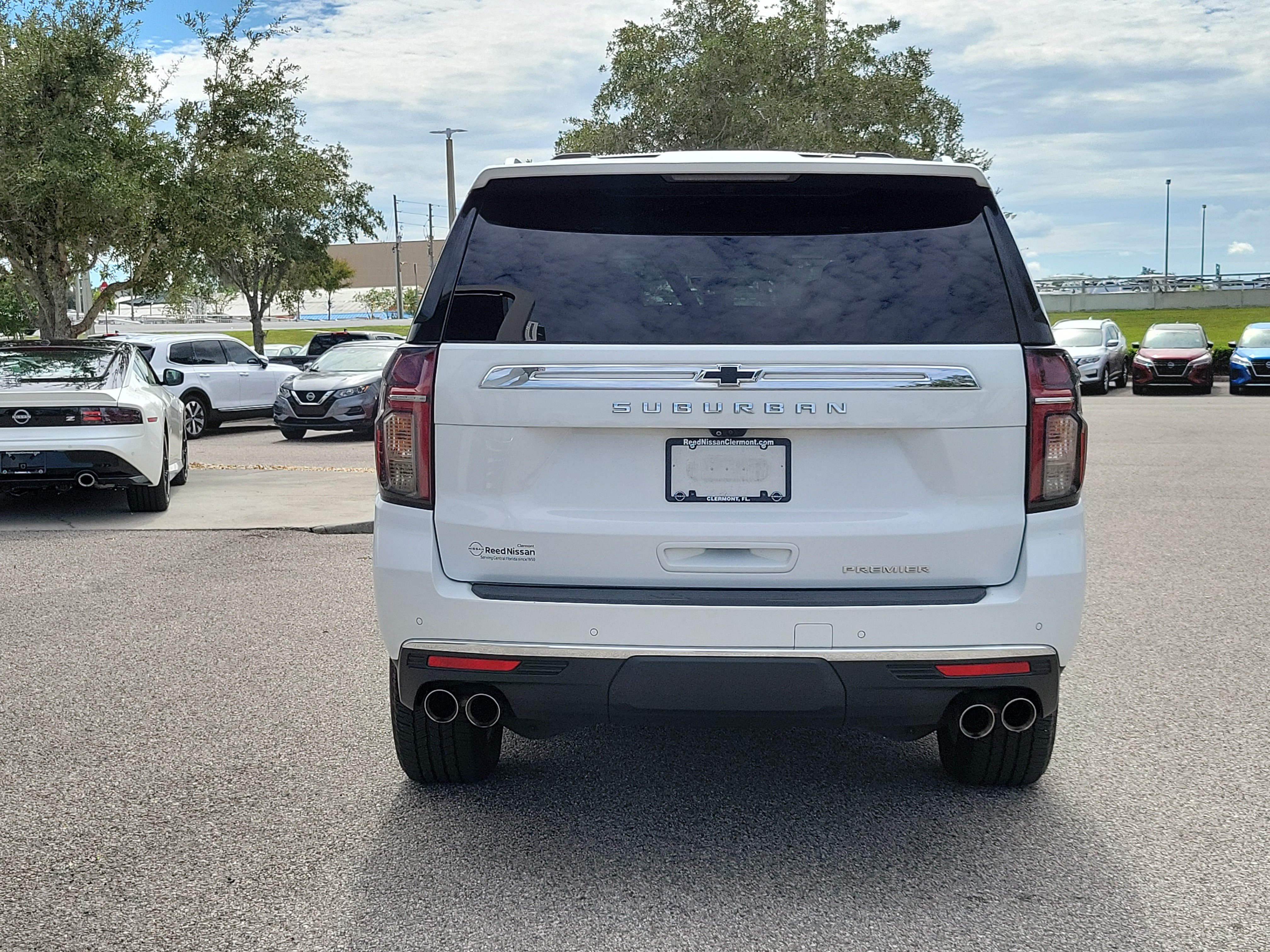 Used 2021 Chevrolet Suburban Premier w/ Premium Package AWD/4WD image 6