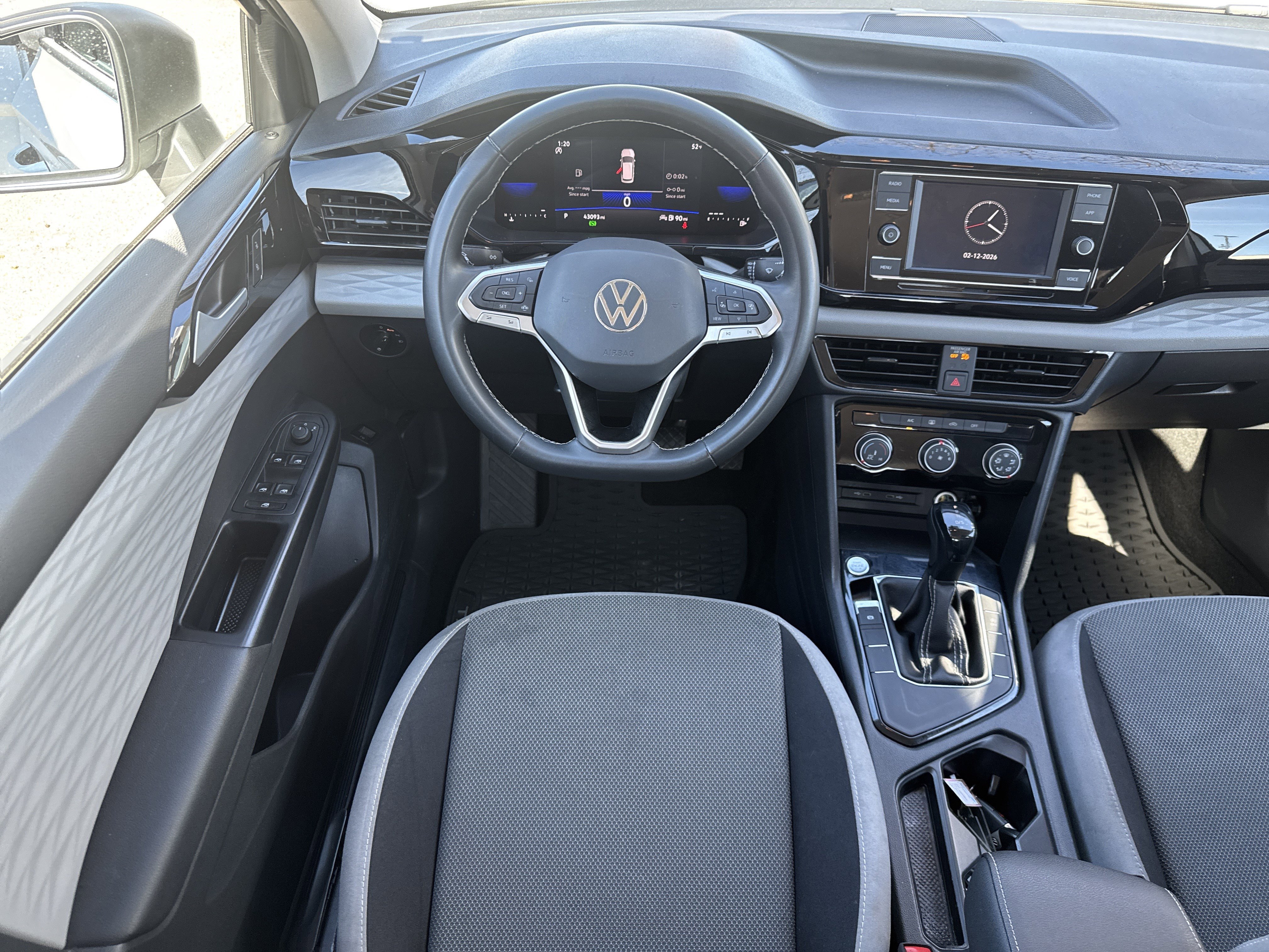 Used 2023 Volkswagen Taos S image 7