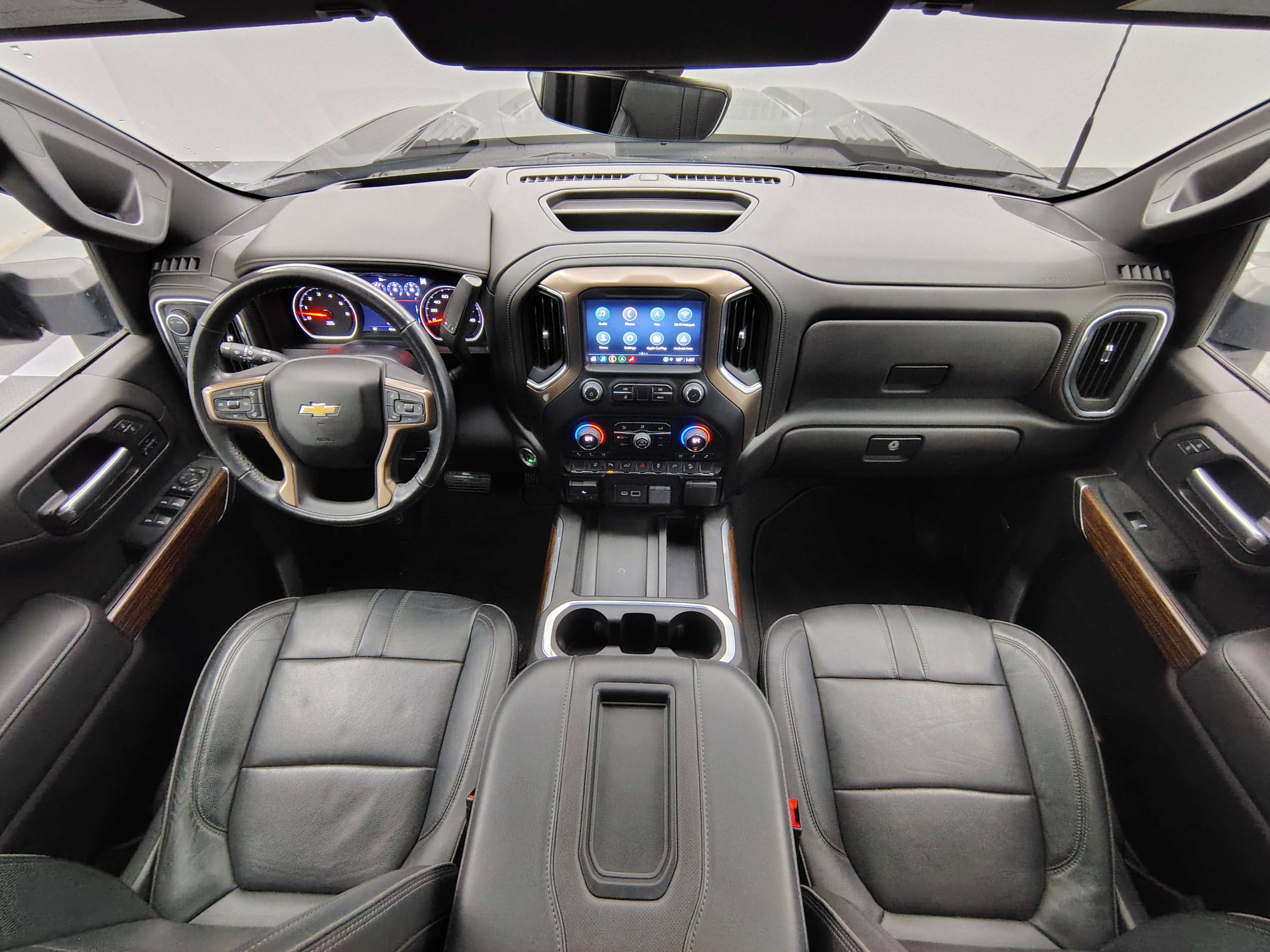 Used 2022 Chevrolet Silverado 3500 High Country w/ Technology Package image 2