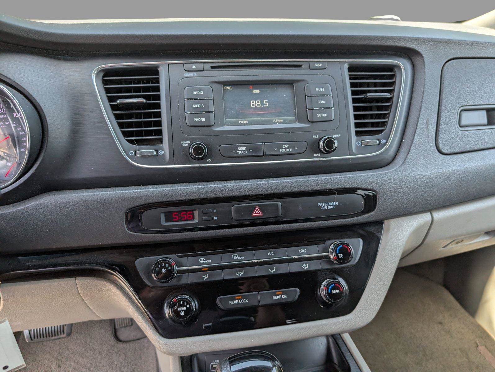 Used 2017 Kia Sedona LX FWD image 16
