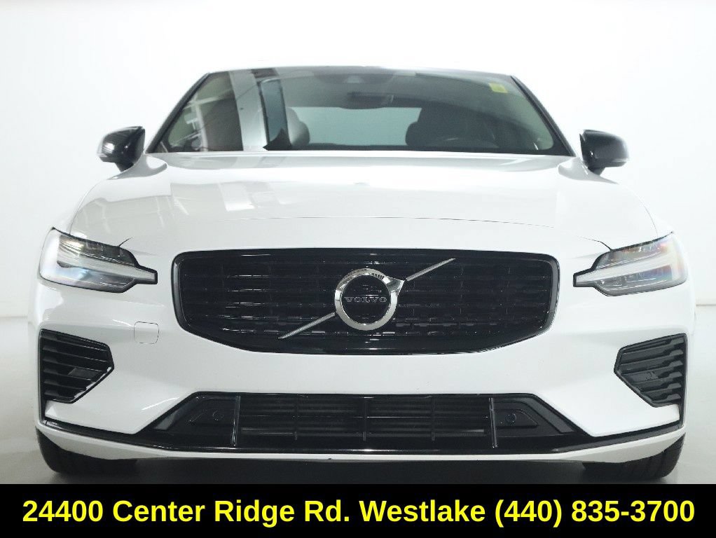 Used 2022 Volvo S60 T8 R-Design Expression AWD/4WD image 6
