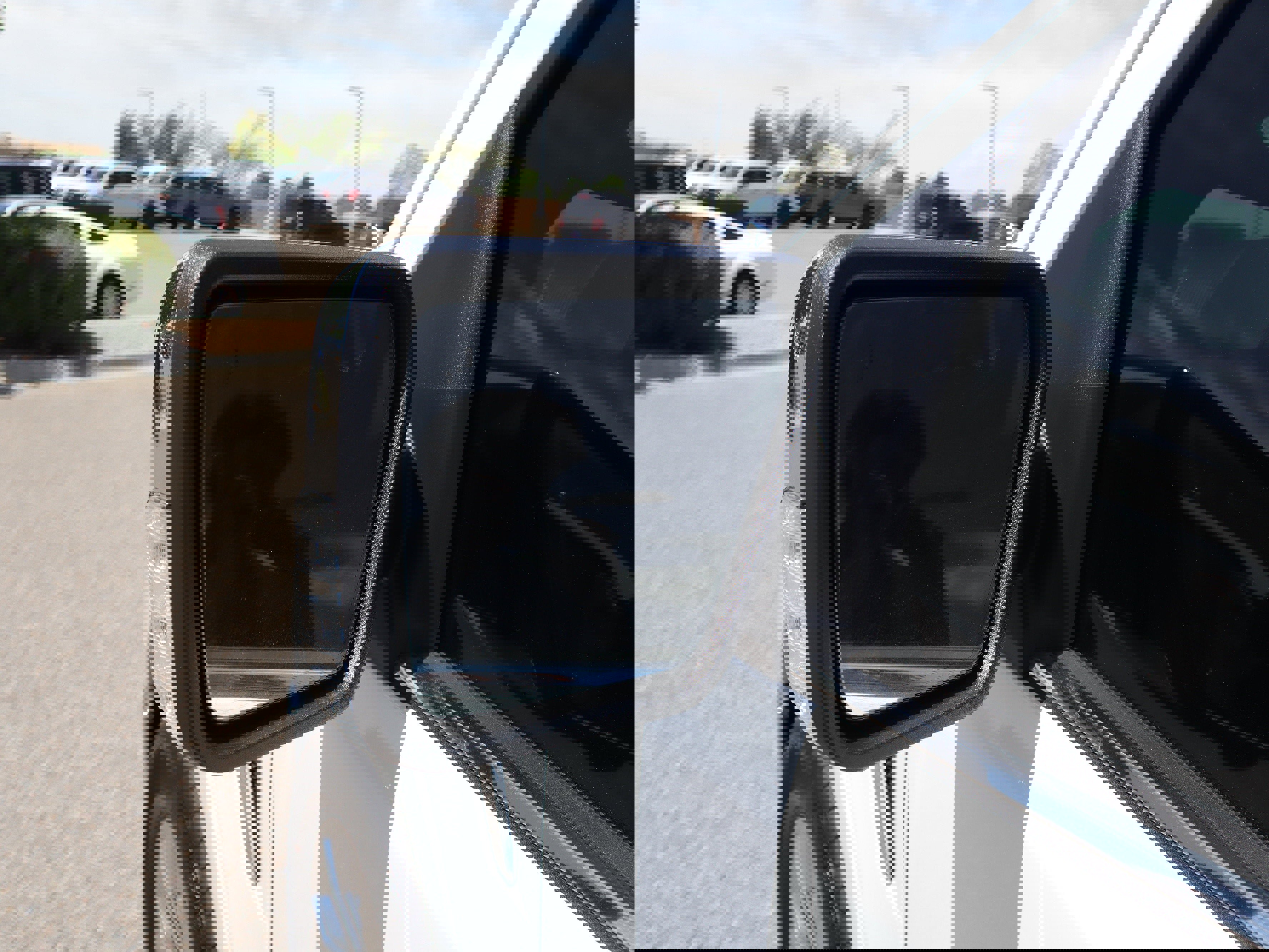 New 2025 Ford F150 Lariat w/ Equipment Group 502A High image 17