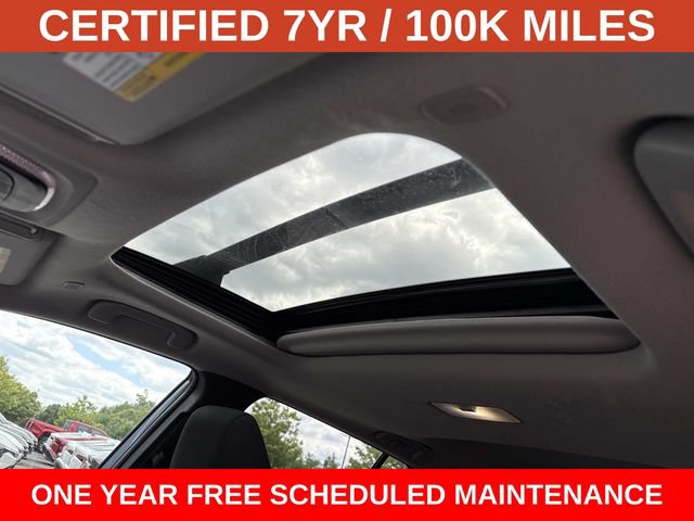 Used 2023 Toyota Corolla Cross LE w/ Moonroof Package AWD/4WD image 16