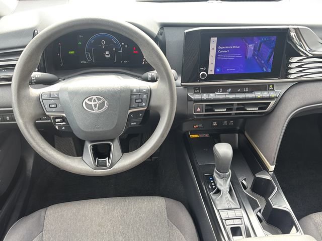 Used 2025 Toyota Camry LE image 19