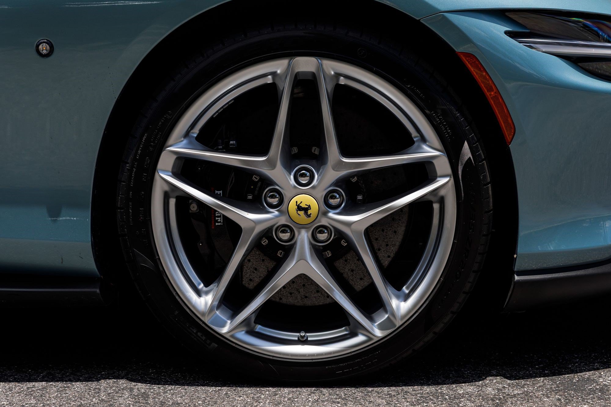 Used 2026 Ferrari Roma Spider RWD image 38