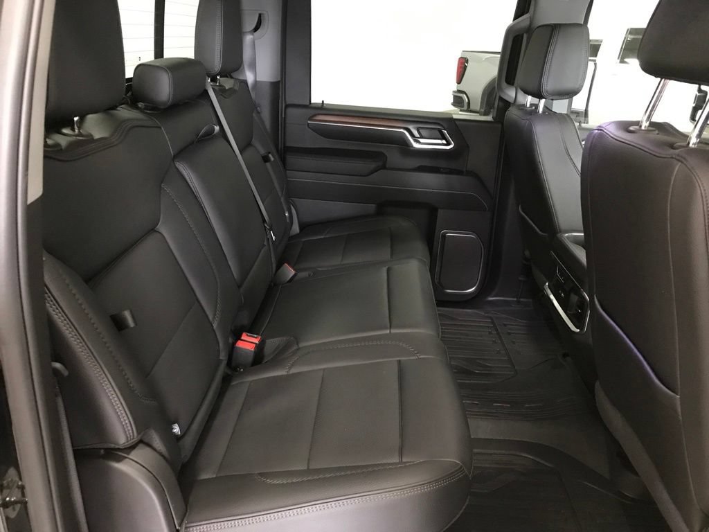 Used 2024 GMC Sierra 3500 Denali w/ Denali Reserve Package AWD/4WD image 13