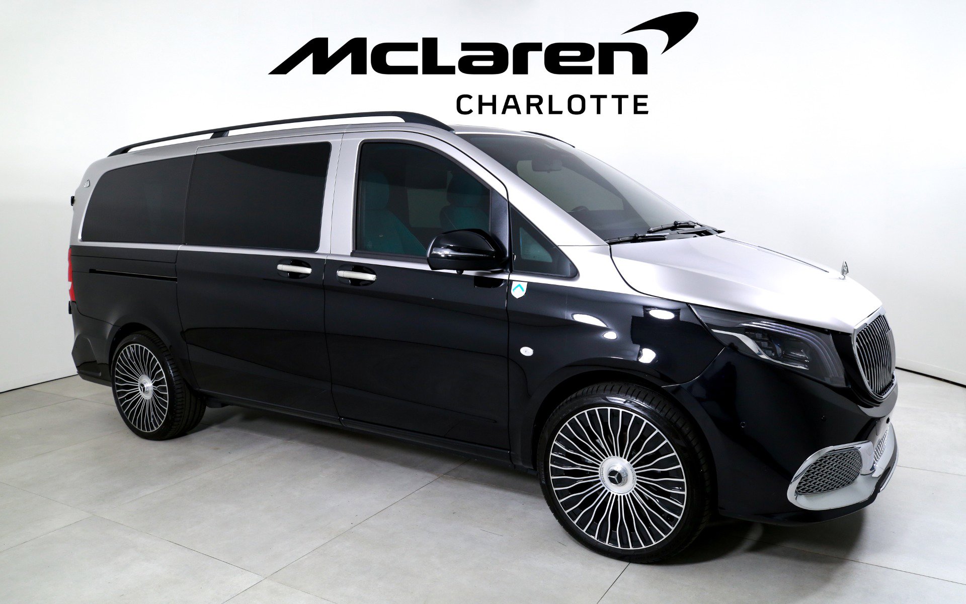 Used 2023 Mercedes-Benz Metris Passenger image 2