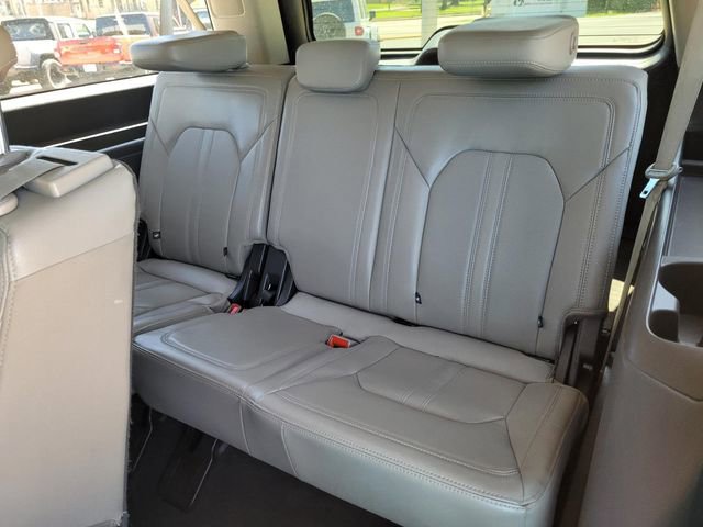 Used 2021 Ford Expedition Max Limited AWD/4WD image 21