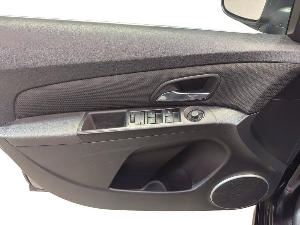 Used 2015 Chevrolet Cruze LTZ w/ Sun, Sound and Sport Package FWD image 15