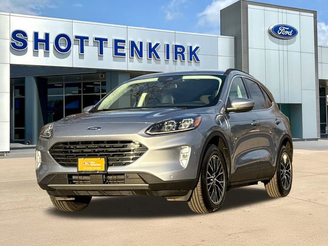 Certified 2022 Ford Escape Titanium image 3