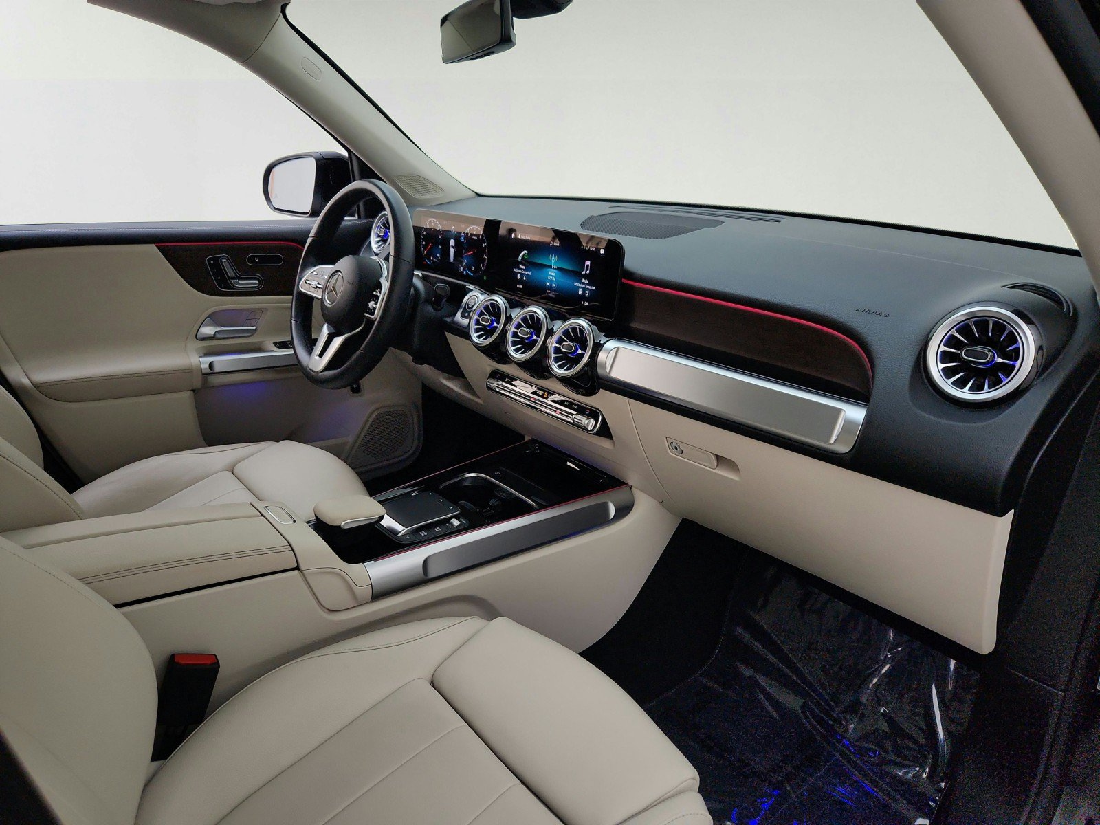 Used 2023 Mercedes-Benz GLB 250 image 29