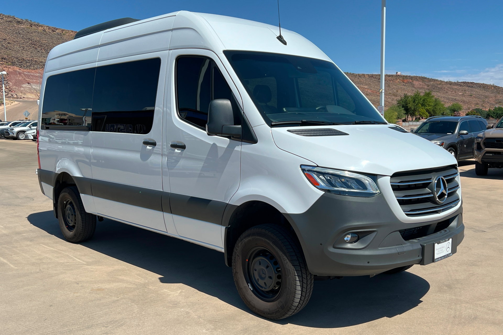 Used 2022 Mercedes-Benz Sprinter 2500 image 7