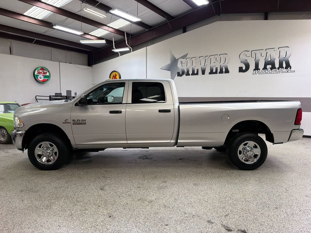 Used 2018 RAM 2500 Tradesman w/ Chrome Appearance Group AWD/4WD image 3