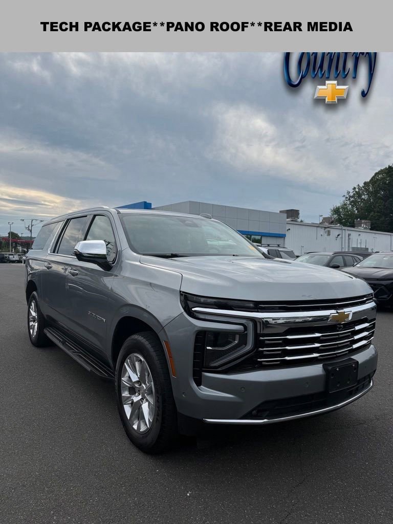 Used 2025 Chevrolet Suburban Premier AWD/4WD image 1