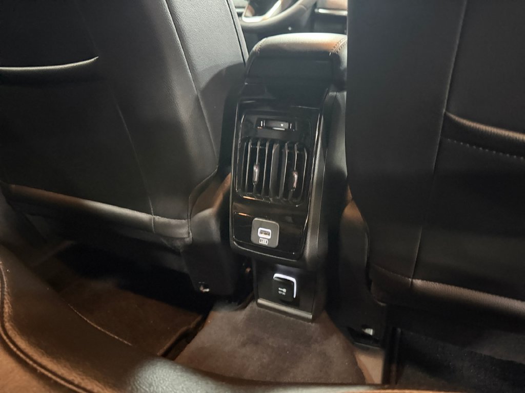 Used 2023 Jeep Compass Latitude AWD/4WD image 24