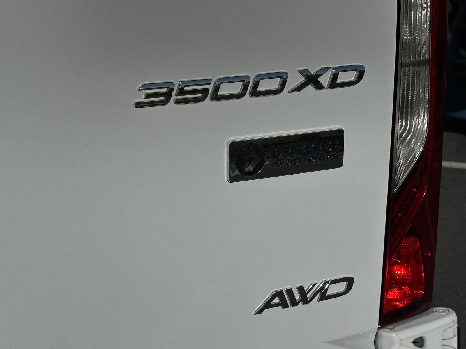 Used 2024 Mercedes-Benz Sprinter 3500 image 31