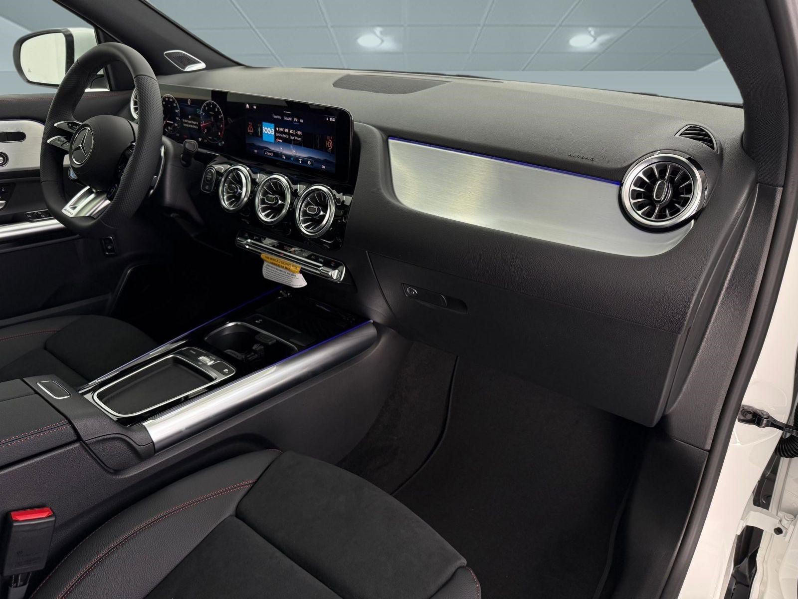 New 2026 Mercedes-Benz GLA 35 AMG 4MATIC image 21