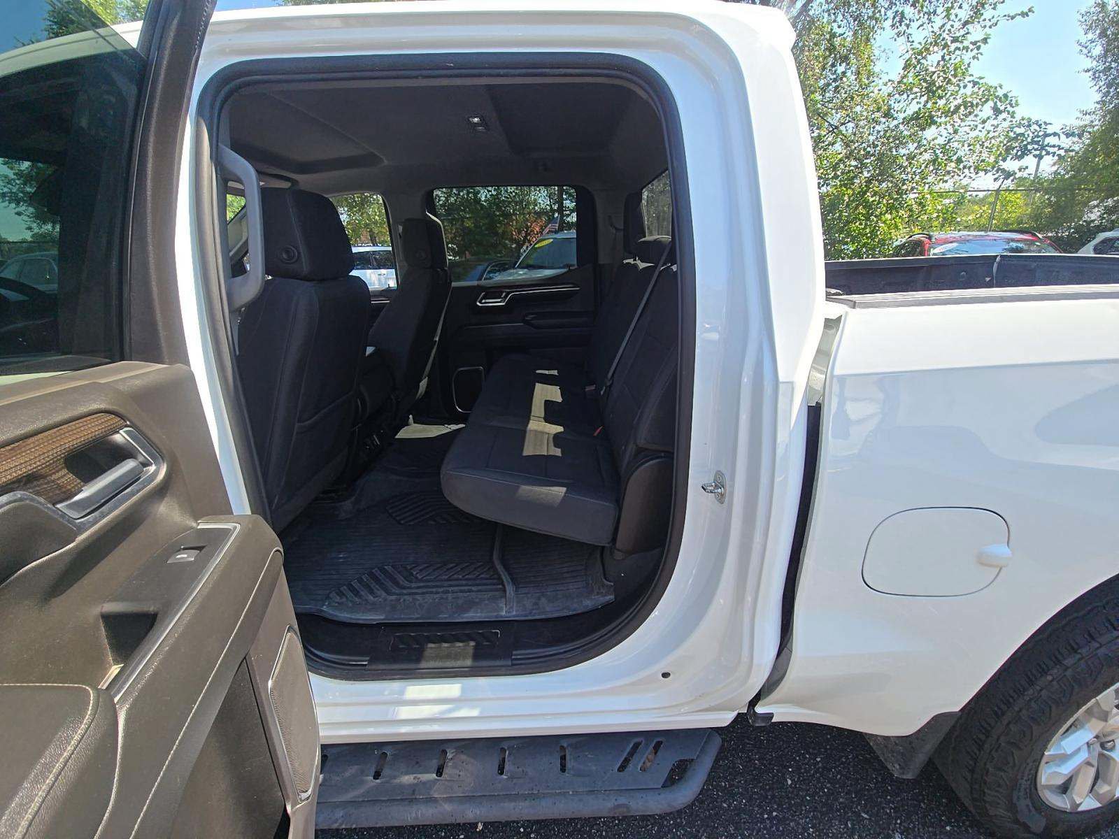 Used 2024 Chevrolet Silverado 1500 LT AWD/4WD image 32