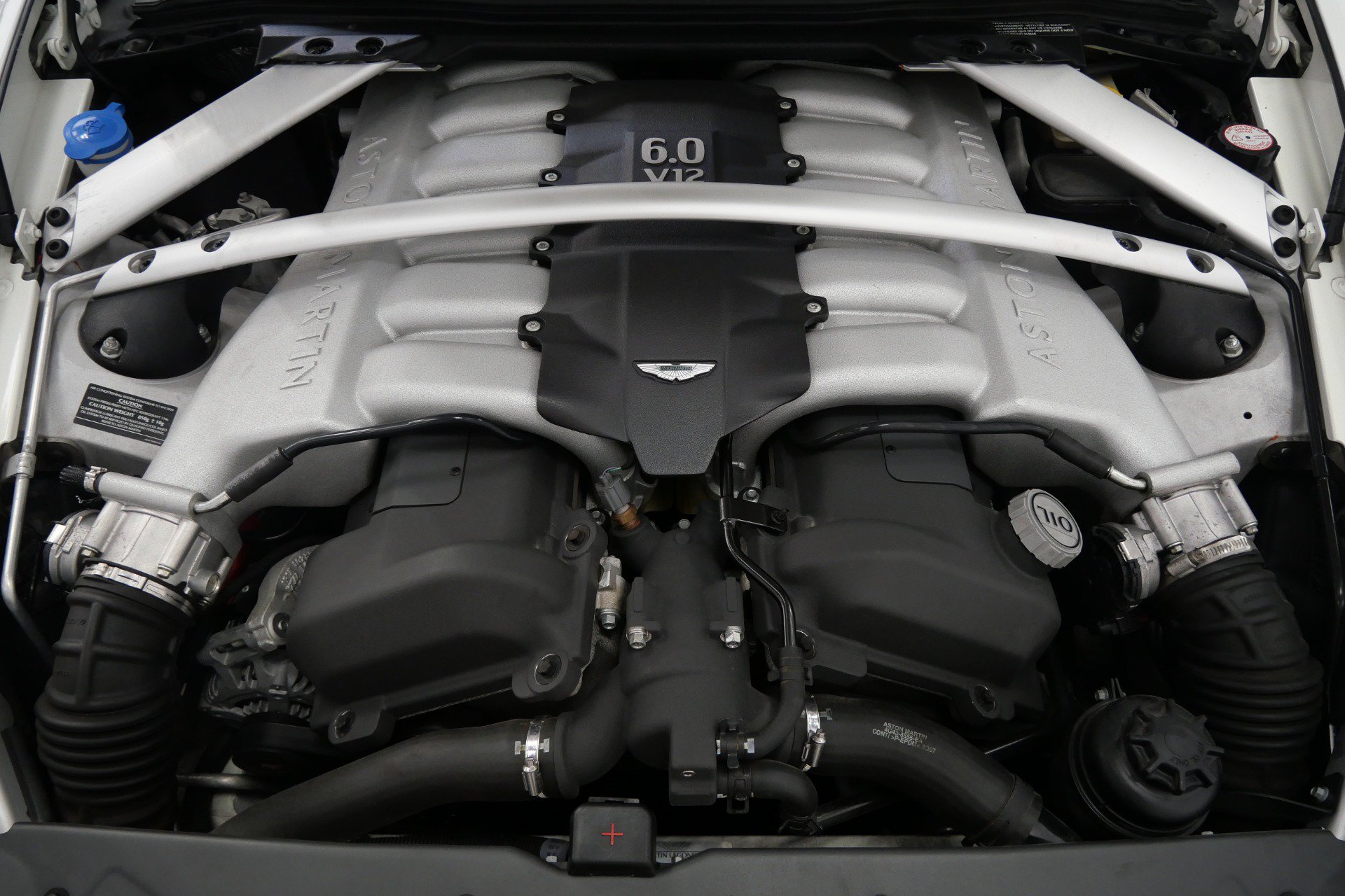 Used 2008 Aston Martin DB9 Volante RWD image 12