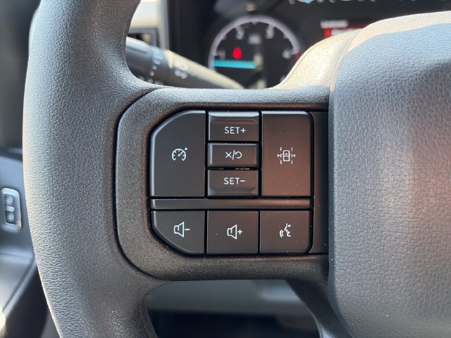 New 2026 Ford F550 4x4 Crew Cab image 13