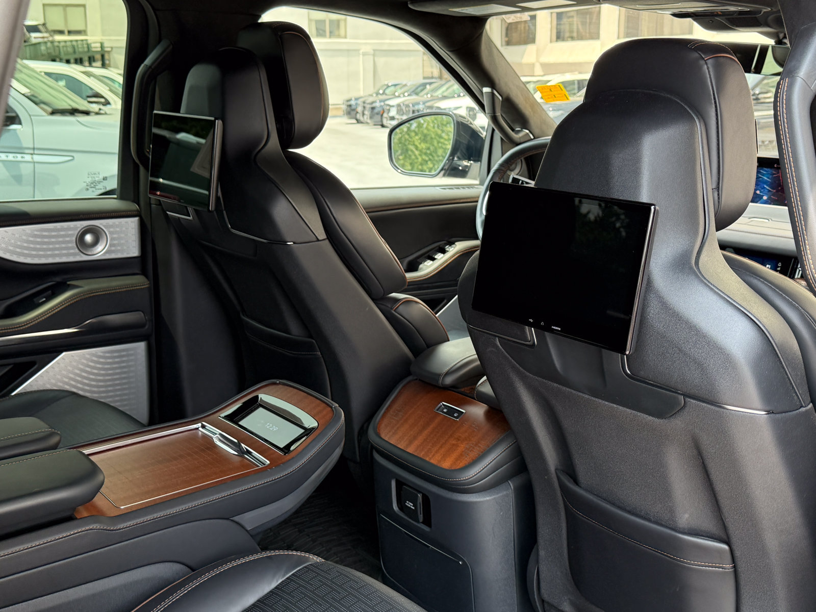 Certified 2025 Lincoln Navigator L Black Label AWD/4WD image 19