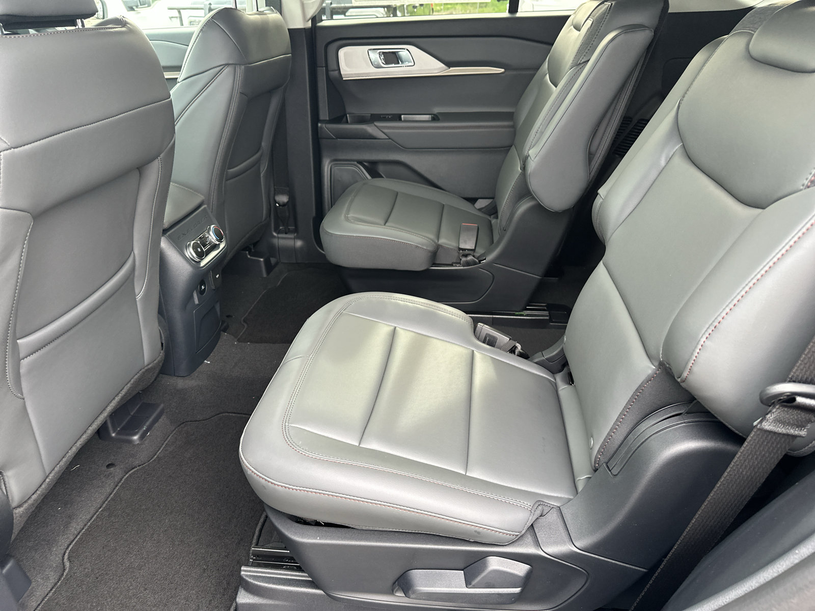 New 2026 Ford Explorer Active w/ Active Comfort Package AWD/4WD image 20