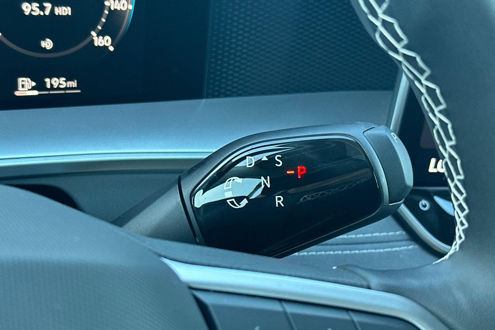 New 2026 Volkswagen Tiguan SE image 19