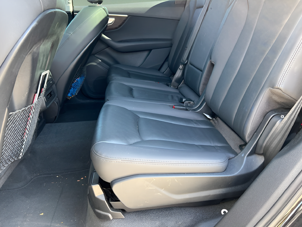 Used 2020 Audi Q7 2.0T Premium AWD/4WD image 12