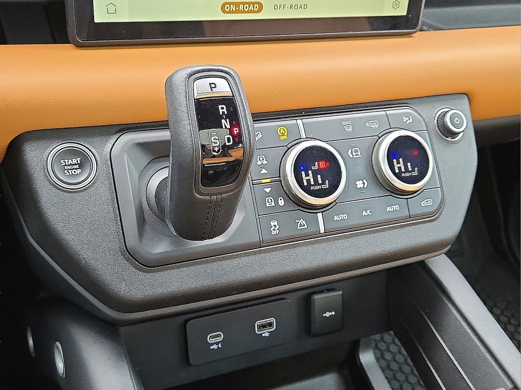 Used 2024 Land Rover Defender 110 X-Dynamic SE image 29