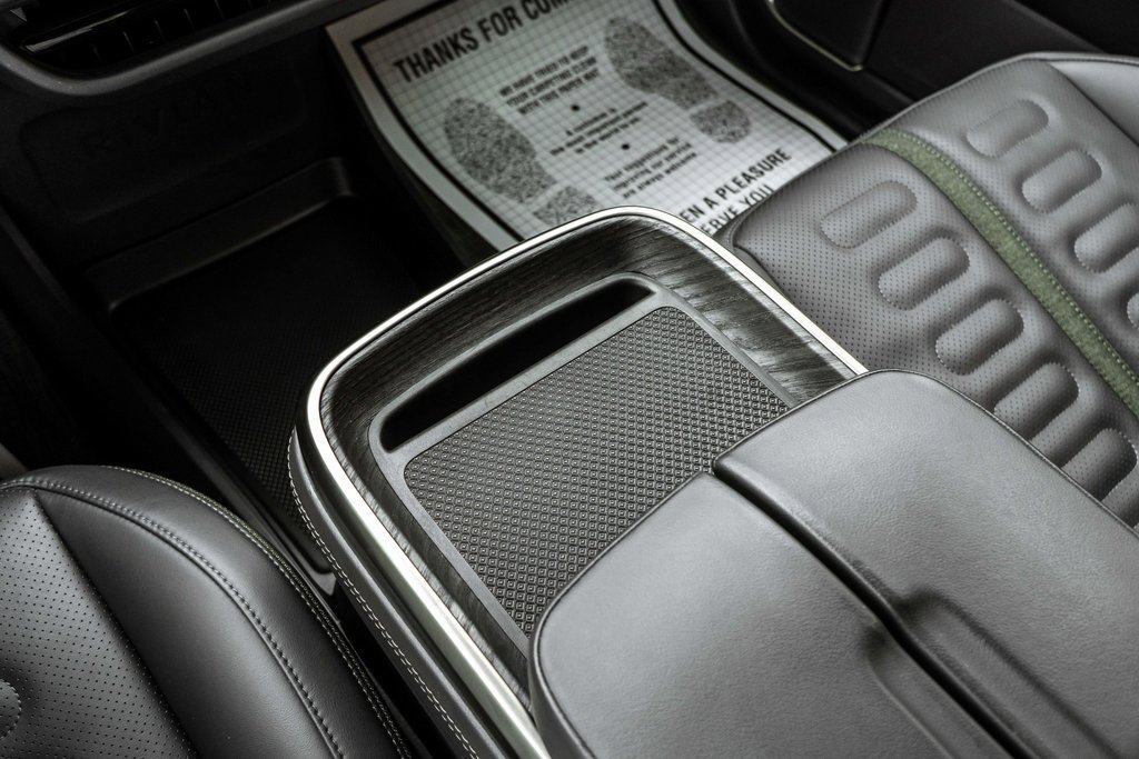 Used 2023 Rivian R1T Adventure image 21