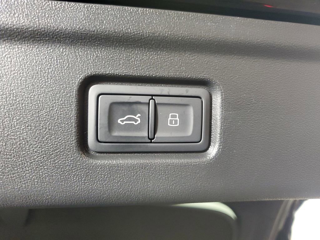 New 2025 Audi S6 e-tron Premium Plus image 9