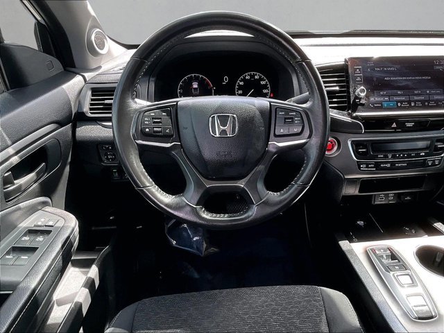 Used 2025 Honda Ridgeline Sport image 7