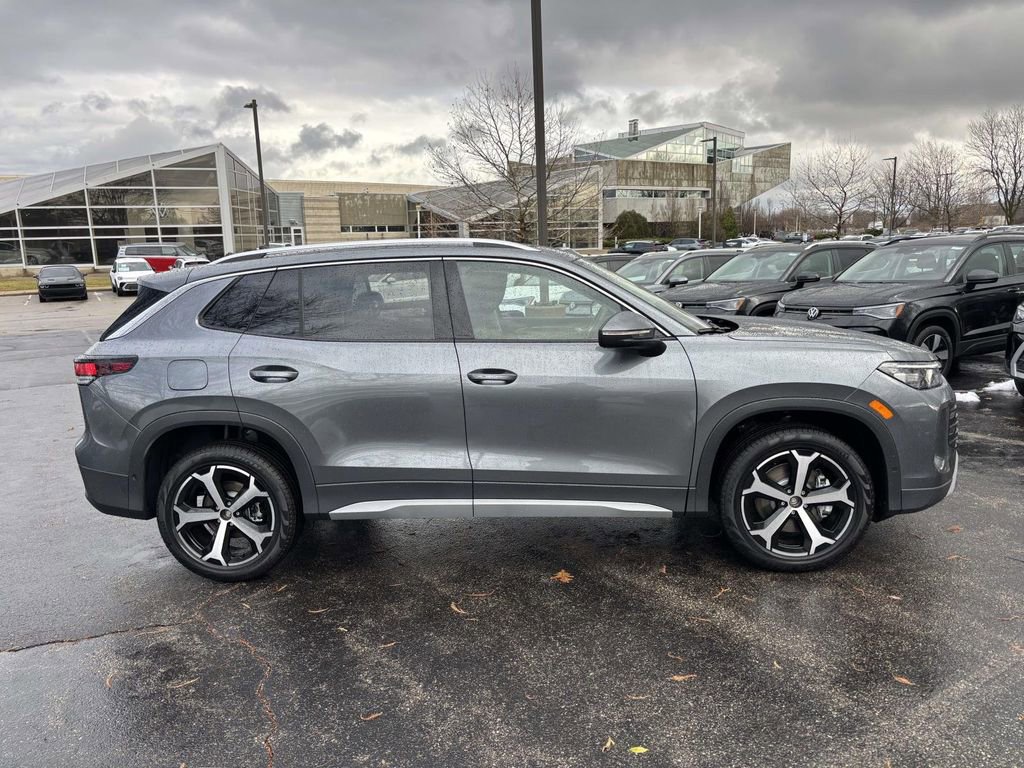 New 2026 Volkswagen Tiguan SE image 8