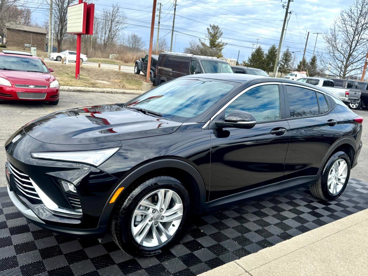 Used 2025 Buick Envista Preferred w/ Convenience I Package image 7