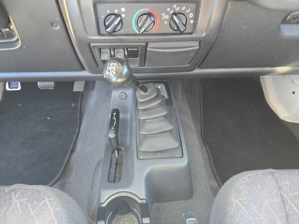 Used 2002 Jeep Wrangler X AWD/4WD image 13