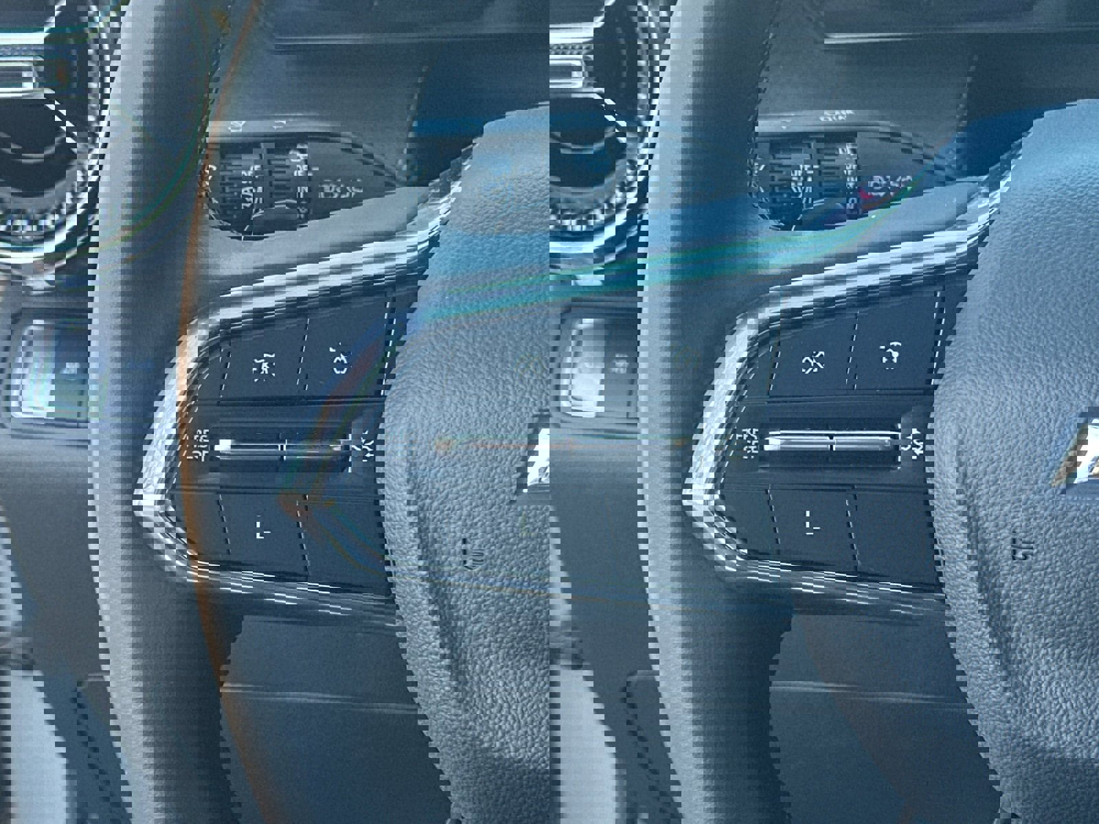 Used 2025 Chevrolet Equinox LT w/ Convenience Package II image 25