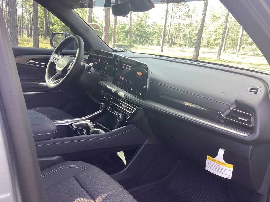 New 2026 Chevrolet Traverse LT w/ Driver Confidence Package FWD image 22